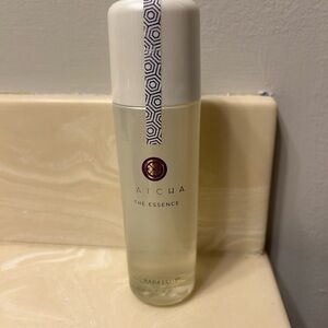 Tatcha The Essence
Healthy Aging Firming Treatment